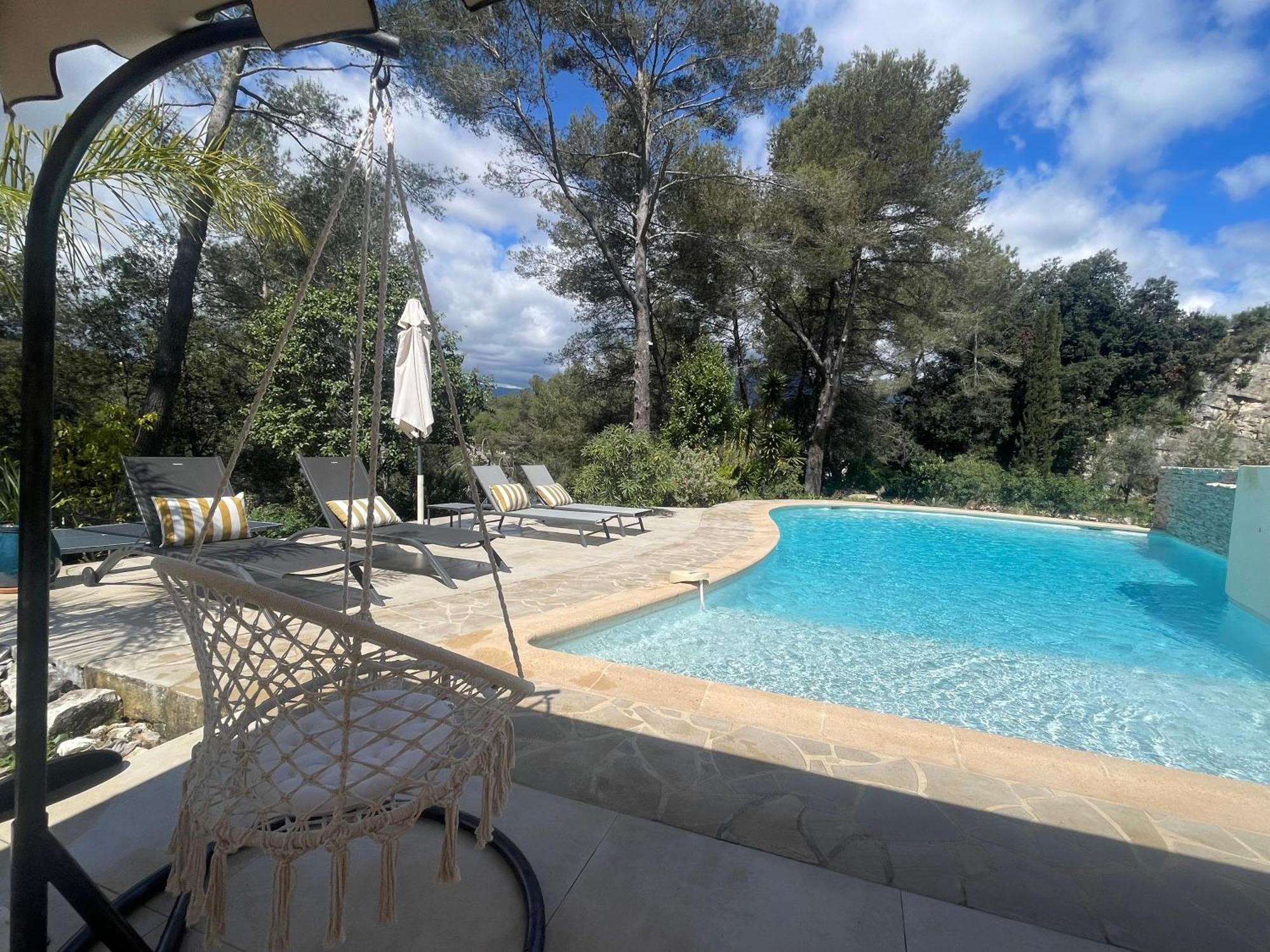 La Des Carriers- Maison Avec Piscine Proche Villa