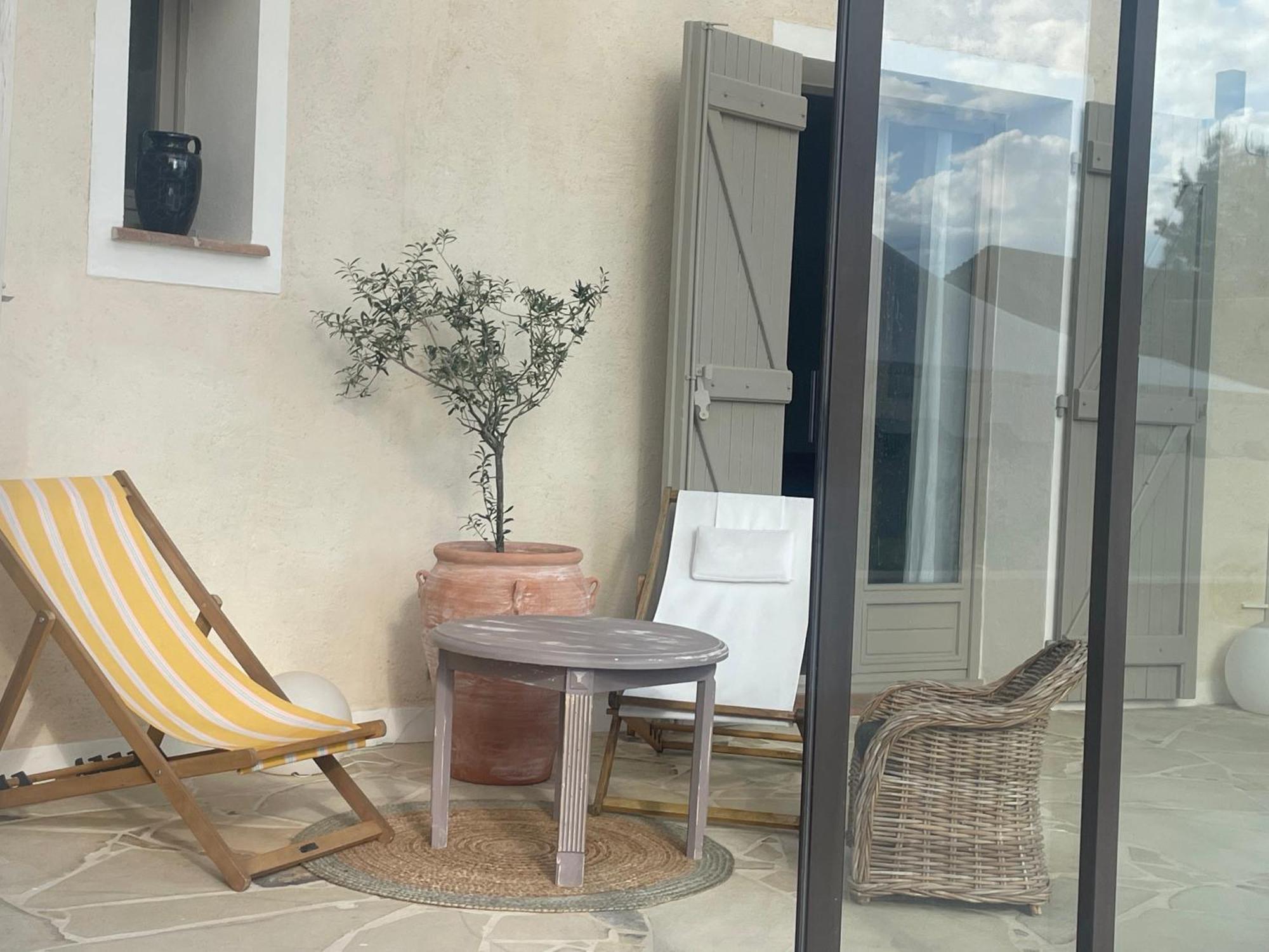 Villa La Des Carriers- Maison Avec Piscine Proche *